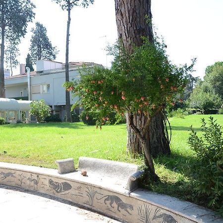ローマ Casa Per Ferie Cardinal G. Guarino Bed & Breakfast エクステリア 写真