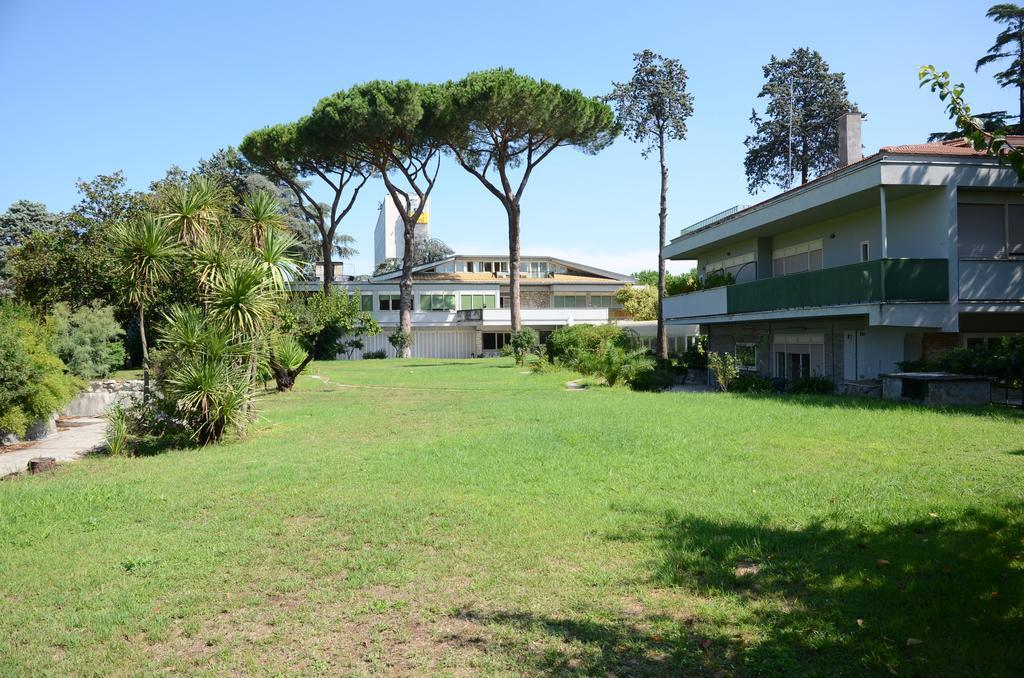 ローマ Casa Per Ferie Cardinal G. Guarino Bed & Breakfast エクステリア 写真
