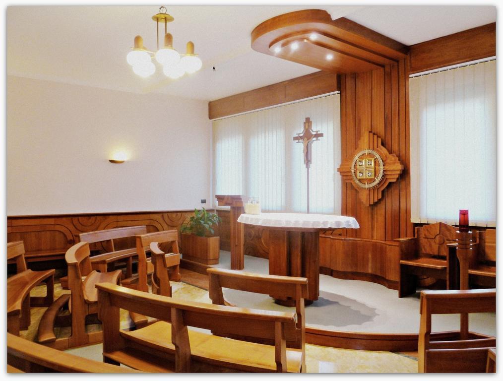 ローマ Casa Per Ferie Cardinal G. Guarino Bed & Breakfast エクステリア 写真