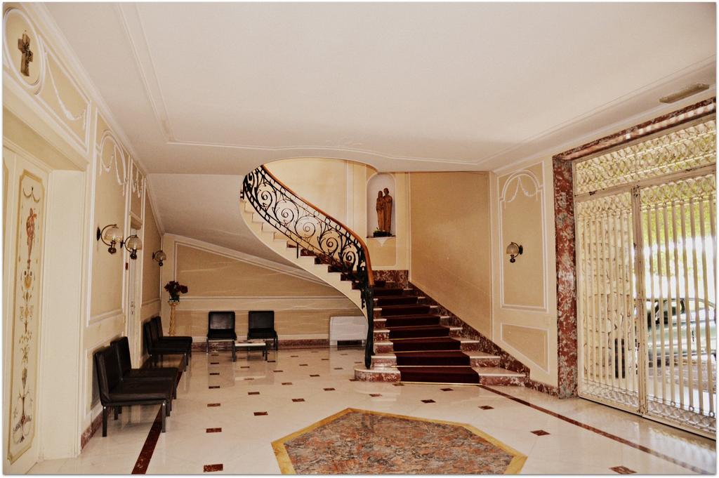 ローマ Casa Per Ferie Cardinal G. Guarino Bed & Breakfast エクステリア 写真