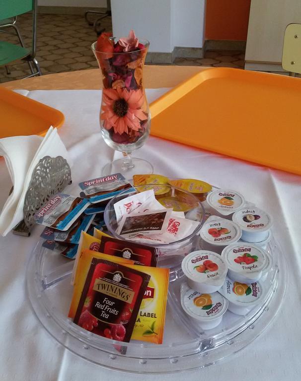 ローマ Casa Per Ferie Cardinal G. Guarino Bed & Breakfast エクステリア 写真
