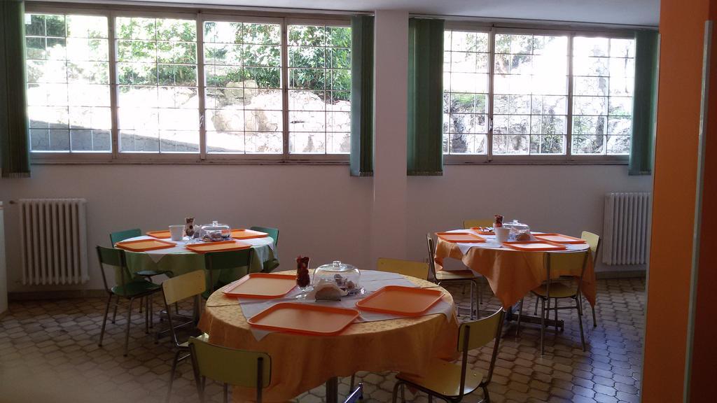ローマ Casa Per Ferie Cardinal G. Guarino Bed & Breakfast エクステリア 写真