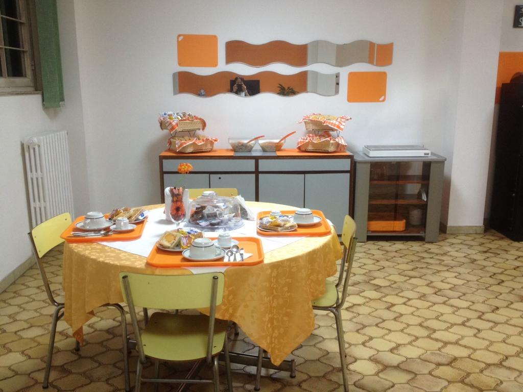 ローマ Casa Per Ferie Cardinal G. Guarino Bed & Breakfast エクステリア 写真