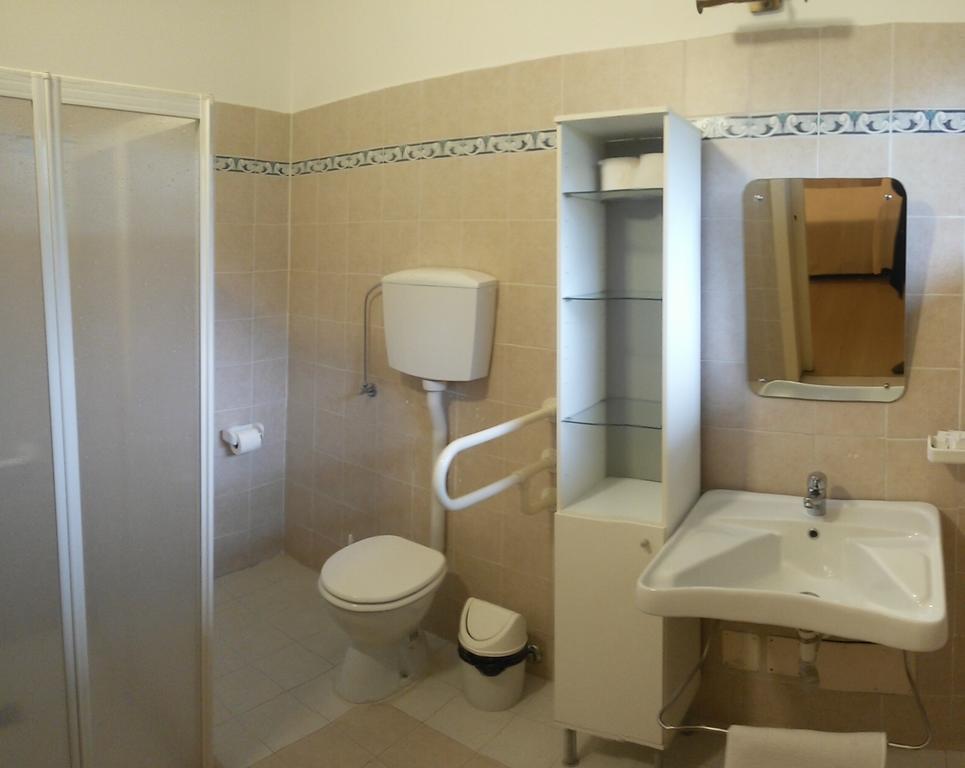 ローマ Casa Per Ferie Cardinal G. Guarino Bed & Breakfast エクステリア 写真
